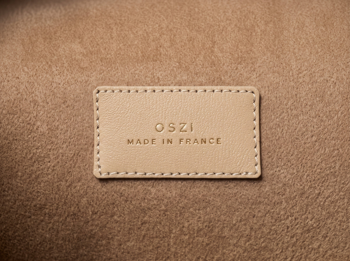 Cartable, lambskin label hot-stamped OSZI made in France